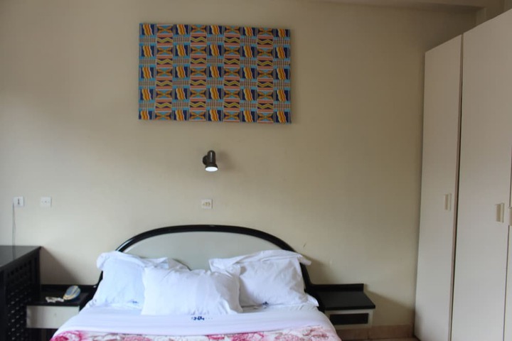 Room 17 of 41