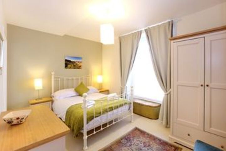 Room 7 of 15