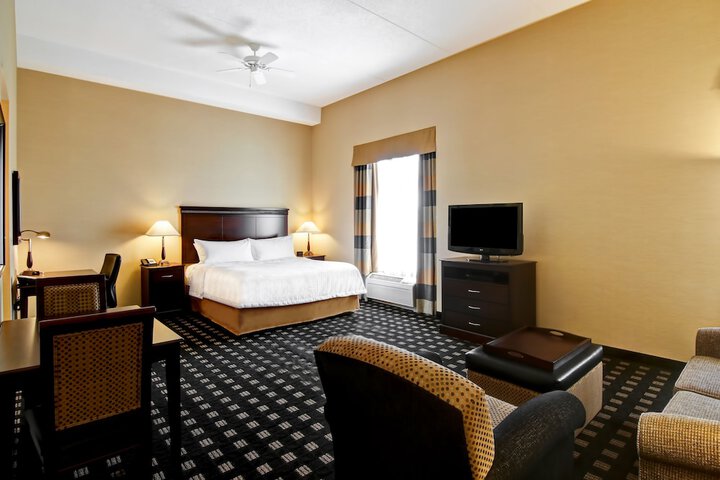 Room 6 of 90