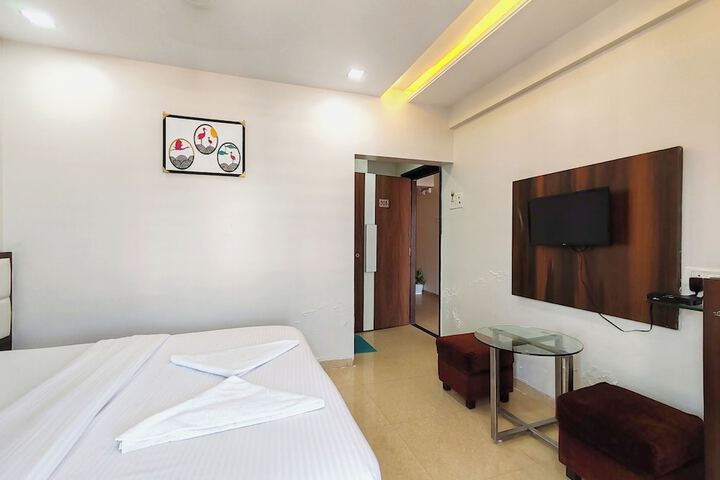 Room 6 of 22