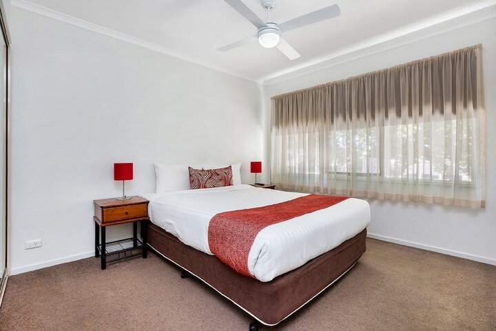 Room 14 of 76