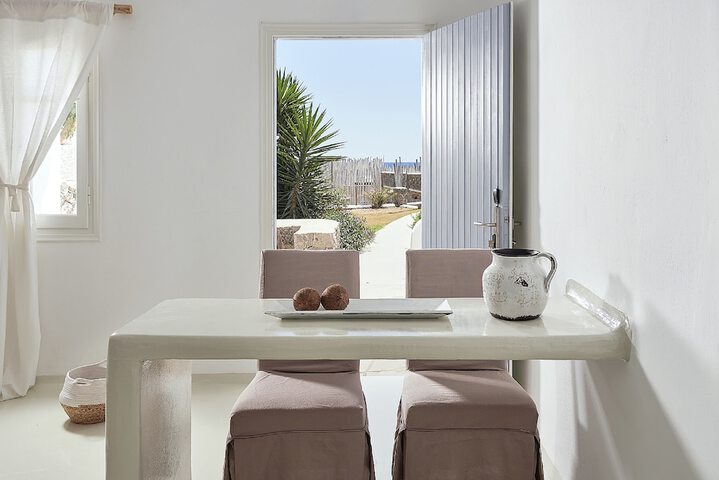 Hotel Exterior 253 of 254