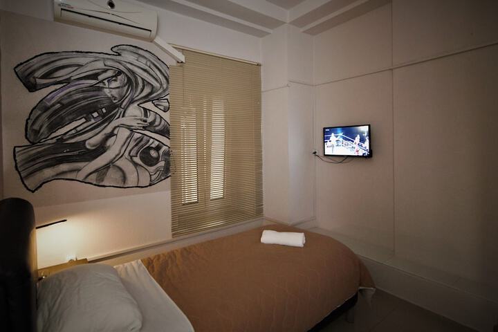 Room 49 of 84