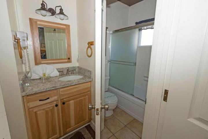 Ala Wai BoulevardApartment 16 in South Lake Tahoe, CA
