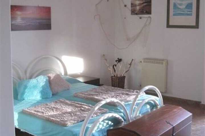 Room 2 of 13