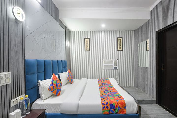 Room 12 of 31