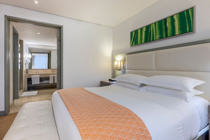 Room 26 of 151