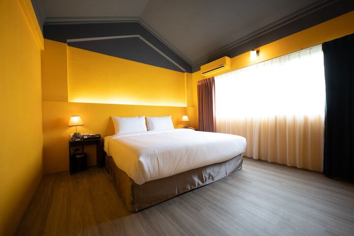 Room 2 of 46