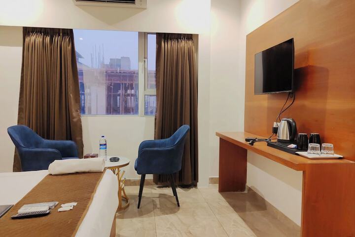 Room 39 of 60