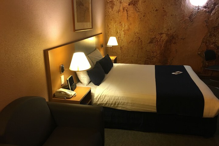 Room 13 of 146
