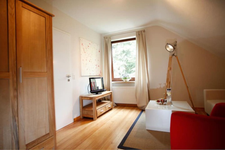 Room 12 of 24