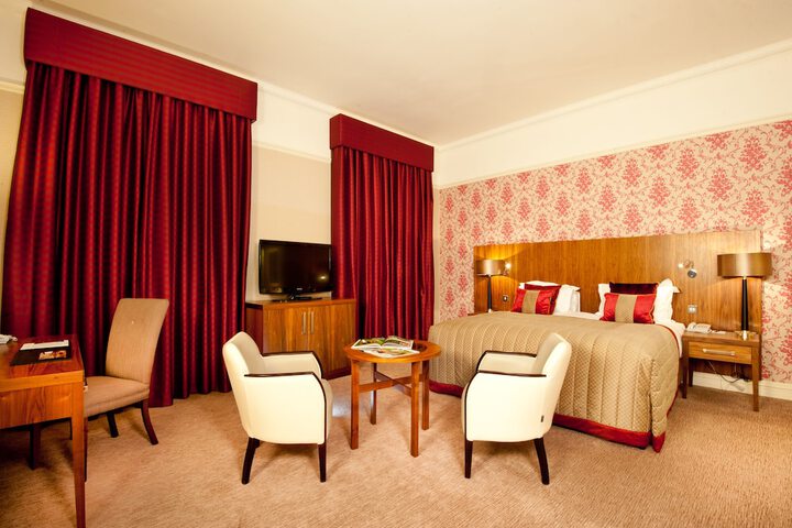 Room 6 of 95