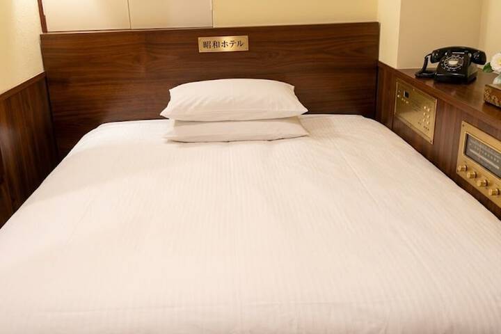 Room 13 of 22