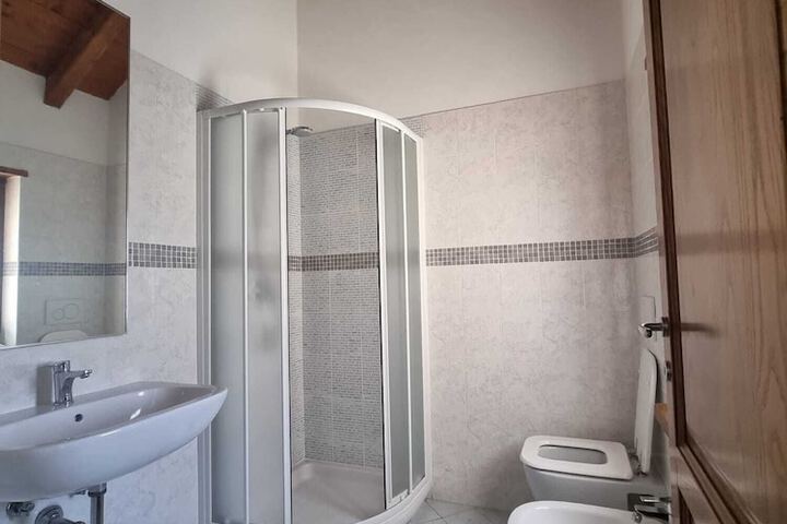 Room 10 of 11