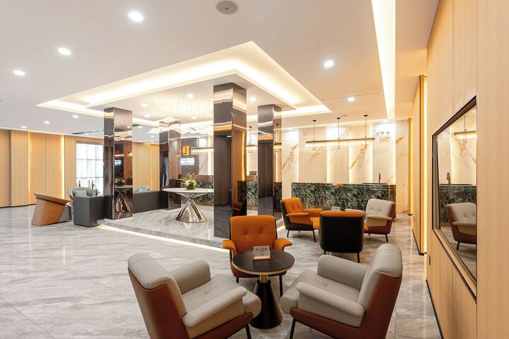 Hotel Interior 6 of 32