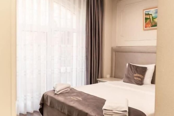 Room 21 of 84