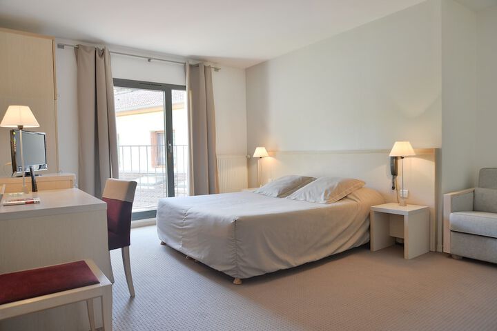 Room 10 of 20