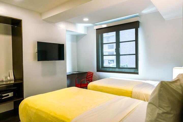Room 20 of 49