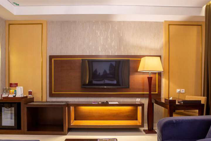 Room 12 of 41