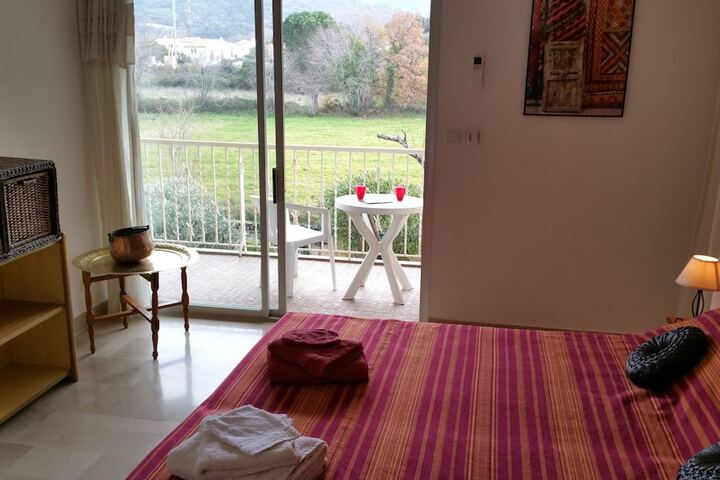 Room 3 of 37