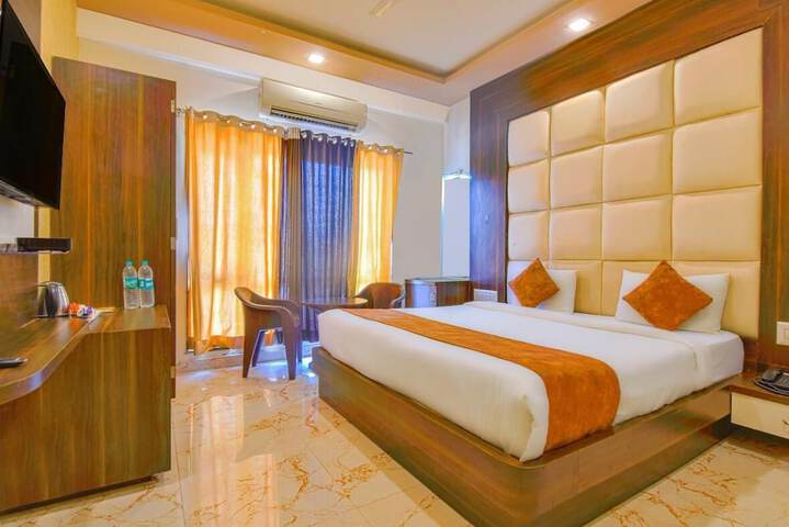 Room 35 of 60