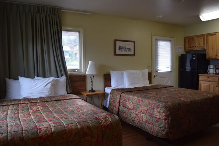 Room 3 of 33