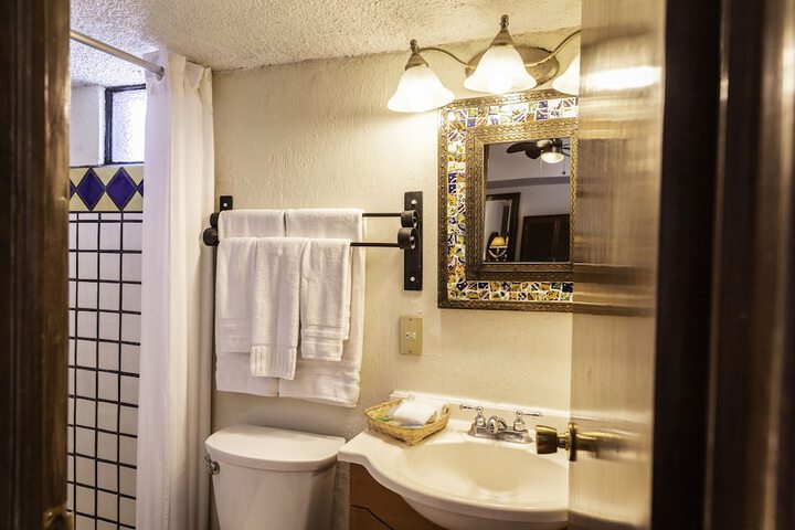 Room 106 of 150