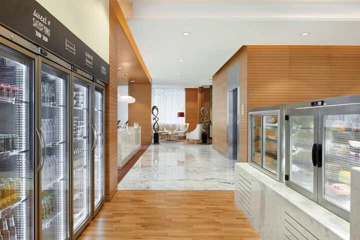 Entrance & Lobby