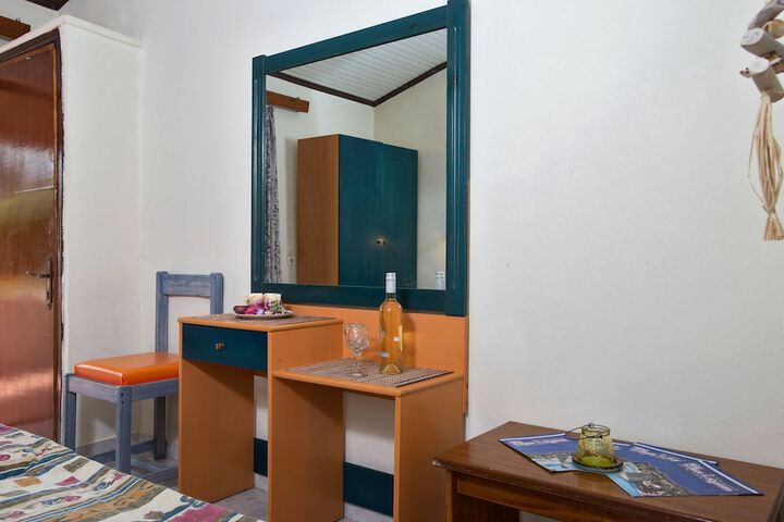 Room 21 of 40