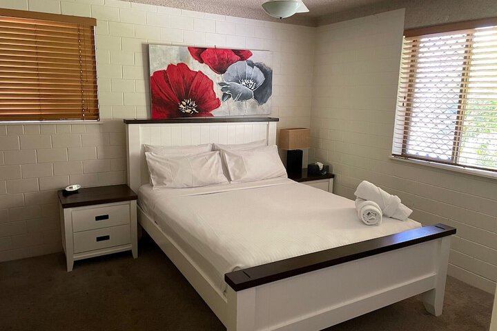Room 2 of 6