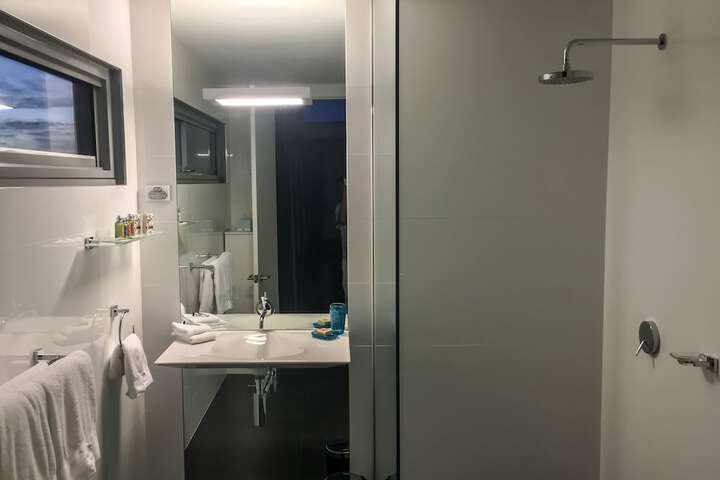 Room 18 of 38