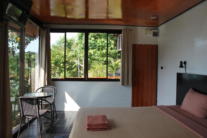 Room 21 of 119