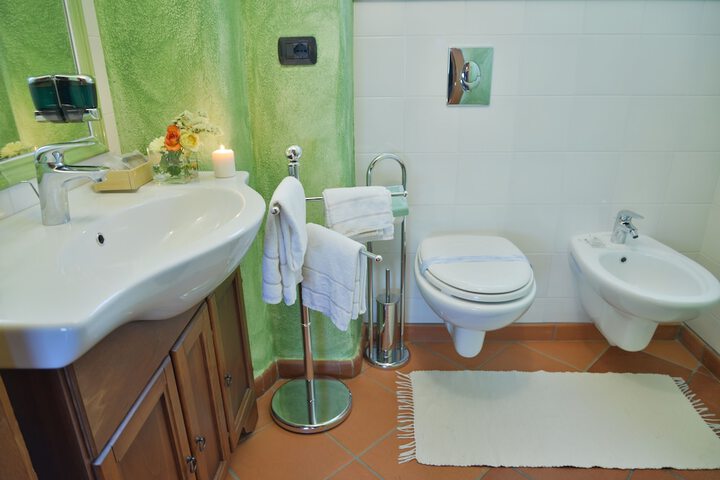 Room 28 of 53