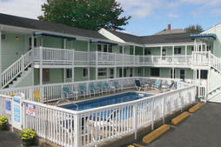 Pool 14 of 16