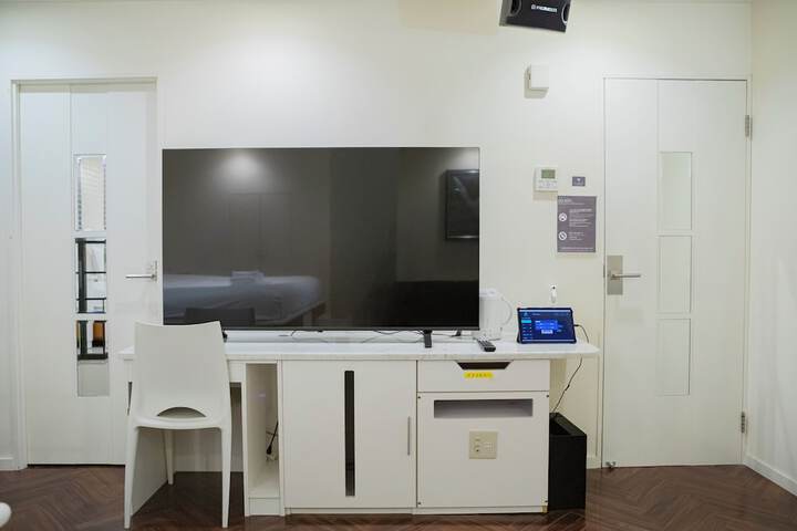 Room 82 of 257