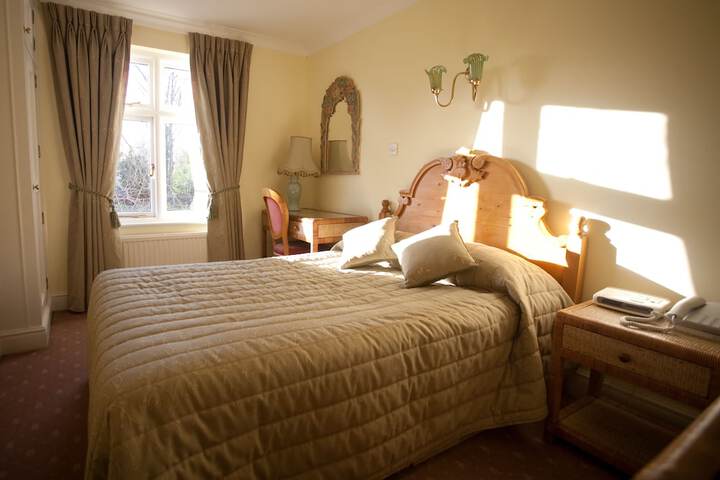 Room 25 of 48