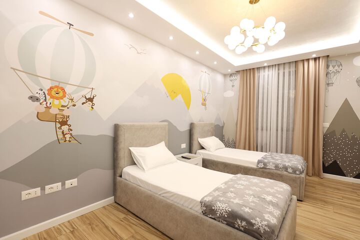 Room 17 of 169