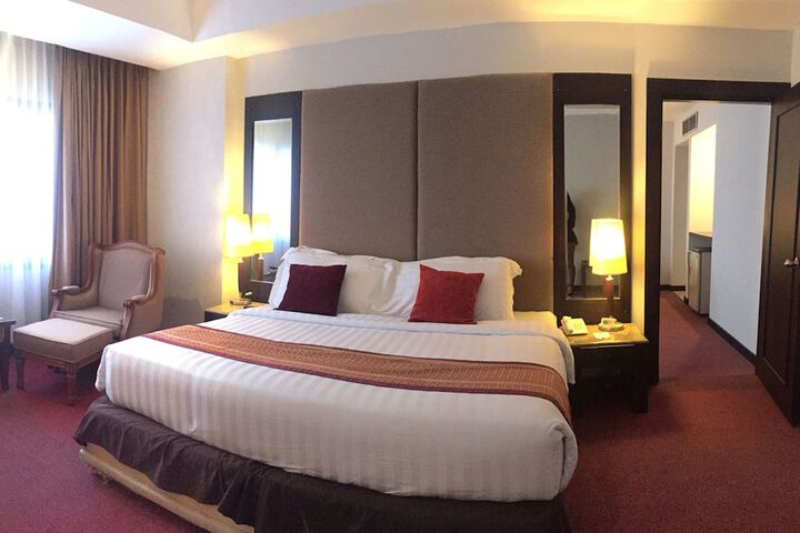 Room 3 of 42