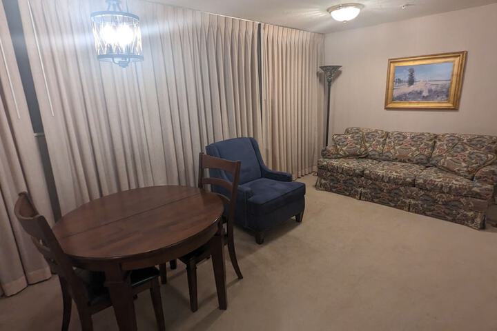 Room 26 of 106