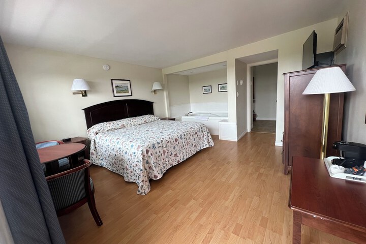 Room 14 of 64