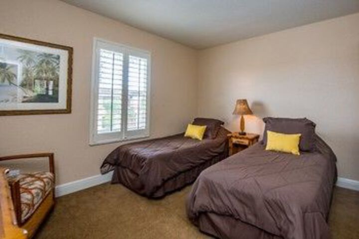 Room 13 of 23