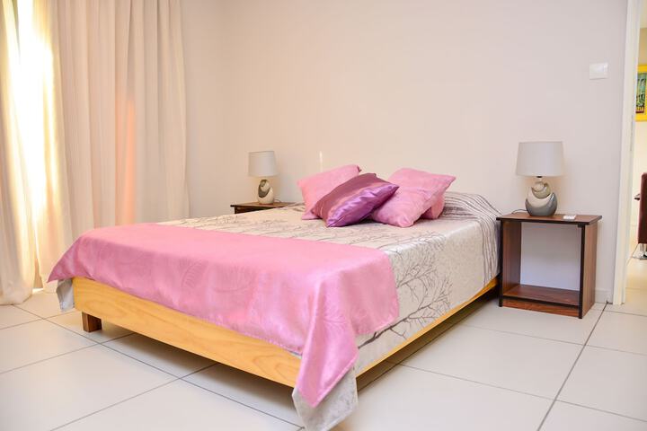 Room 3 of 43