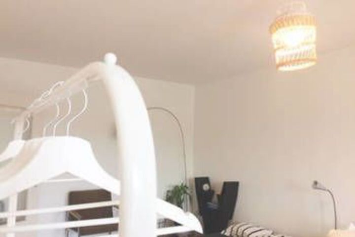 Room 66 of 100