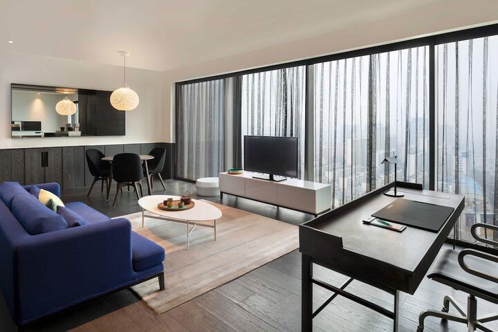 Room 9 of 51