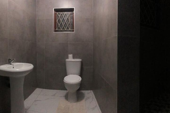 Room 16 of 22
