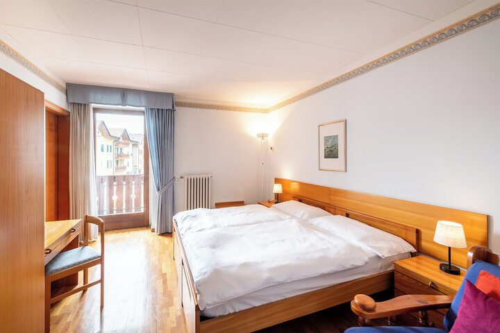 Room 4 of 85