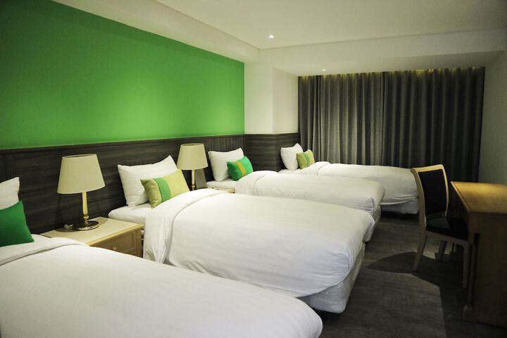 Room 8 of 52