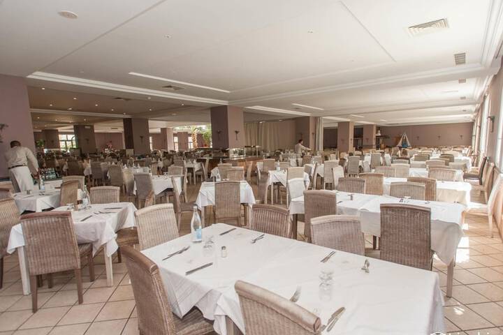 Dining 85 of 148