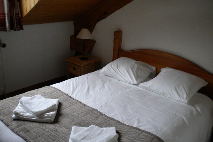 Room 8 of 45