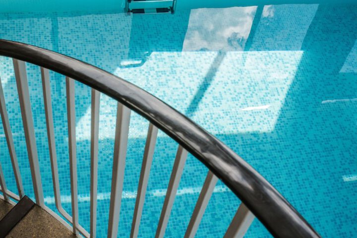 Pool 33 of 61